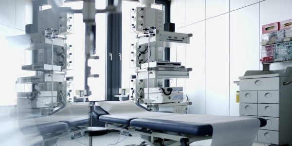room-with-medical-equipment-and-bed-2026-01-11-09-47-28-utccomp